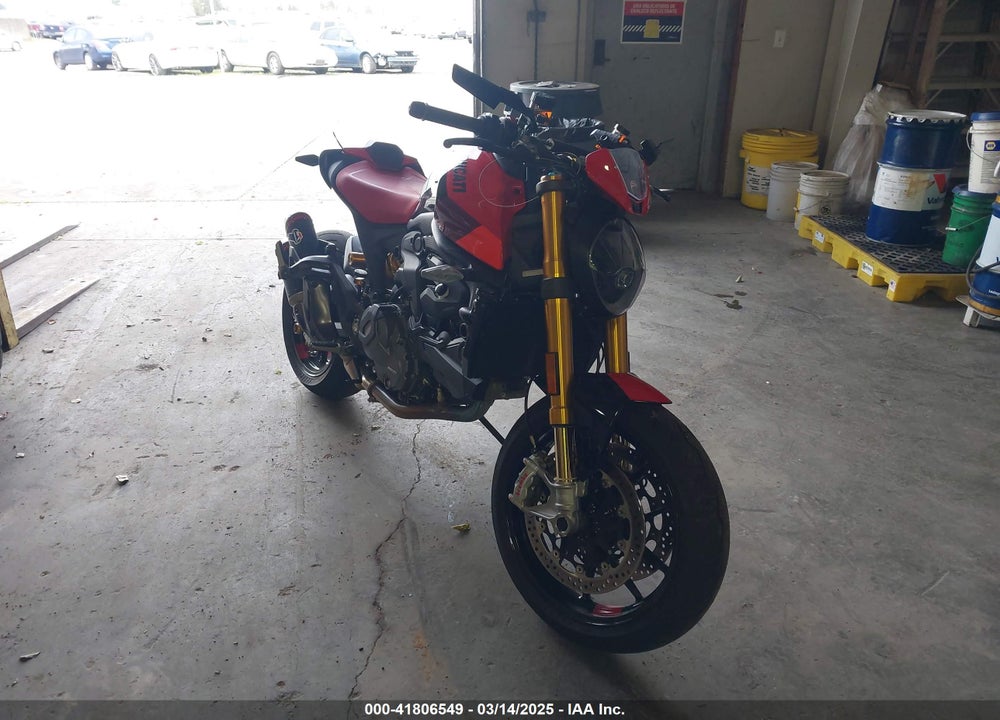 2023 DUCATI MONSTER VIN: ZDMMAMDT4PB008096