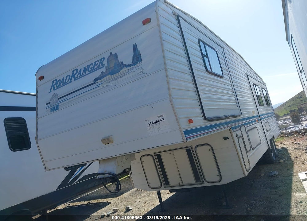 1995 ROAD RANGER 34 FOOT RV VIN: 1KR33GF24SB280283