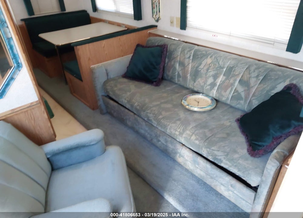 1995 ROAD RANGER 34 FOOT RV VIN: 1KR33GF24SB280283
