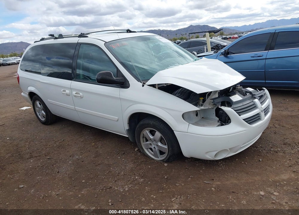 2005 DODGE GRAND CARAVAN SXT VIN: 2D4GP44L95R404212
