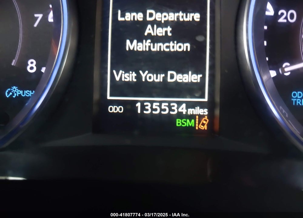 2019 TOYOTA HIGHLANDER XLE VIN: 5TDJZRFH3KS605142