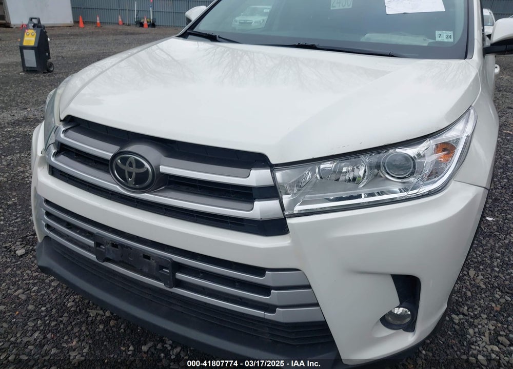 2019 TOYOTA HIGHLANDER XLE VIN: 5TDJZRFH3KS605142