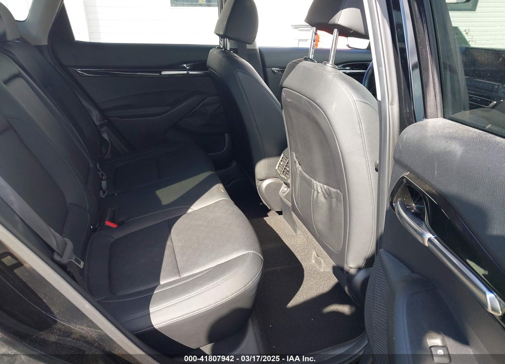 2022 KIA SELTOS SX TURBO VIN: KNDETCA23N7301181