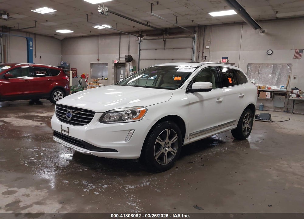 2014 VOLVO XC60 T6 R-DESIGN VIN: YV4902DZ0E2549475