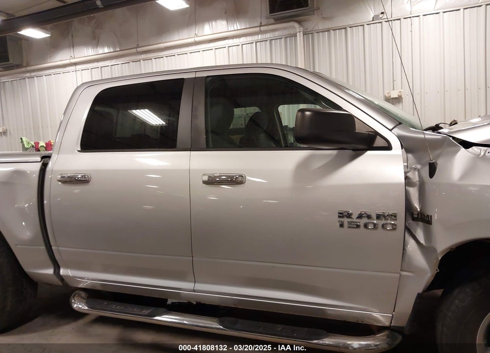 2015 RAM 1500 VIN: 3C6RR7LT7FG546382