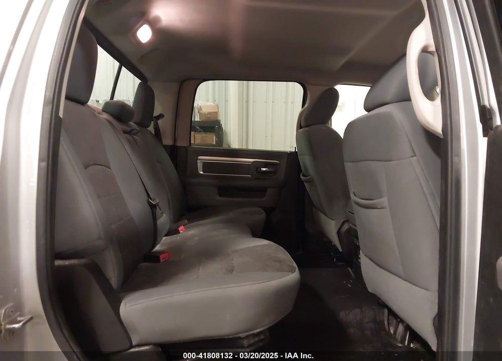 2015 RAM 1500 VIN: 3C6RR7LT7FG546382