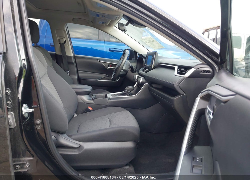 2021 TOYOTA RAV4 XLE VIN: 2T3W1RFV3MC128377