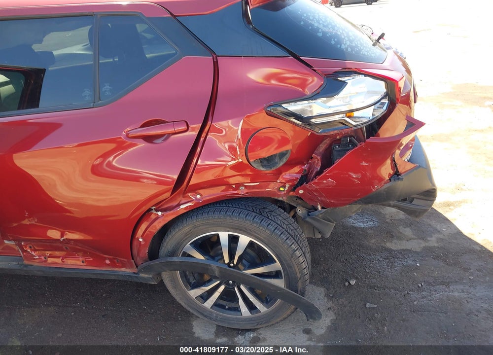 2018 NISSAN KICKS VIN: 3N1CP5CU4JL513845