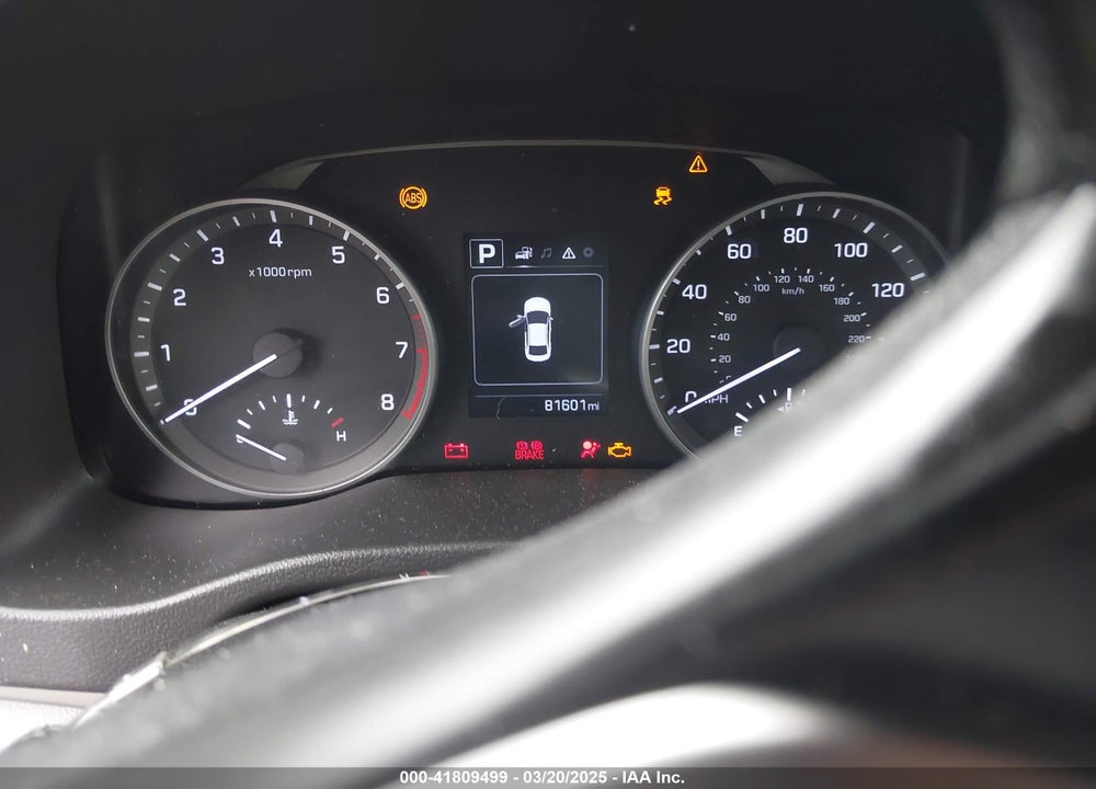 2018 HYUNDAI ELANTRA VIN: 5NPD84LF1JH244438