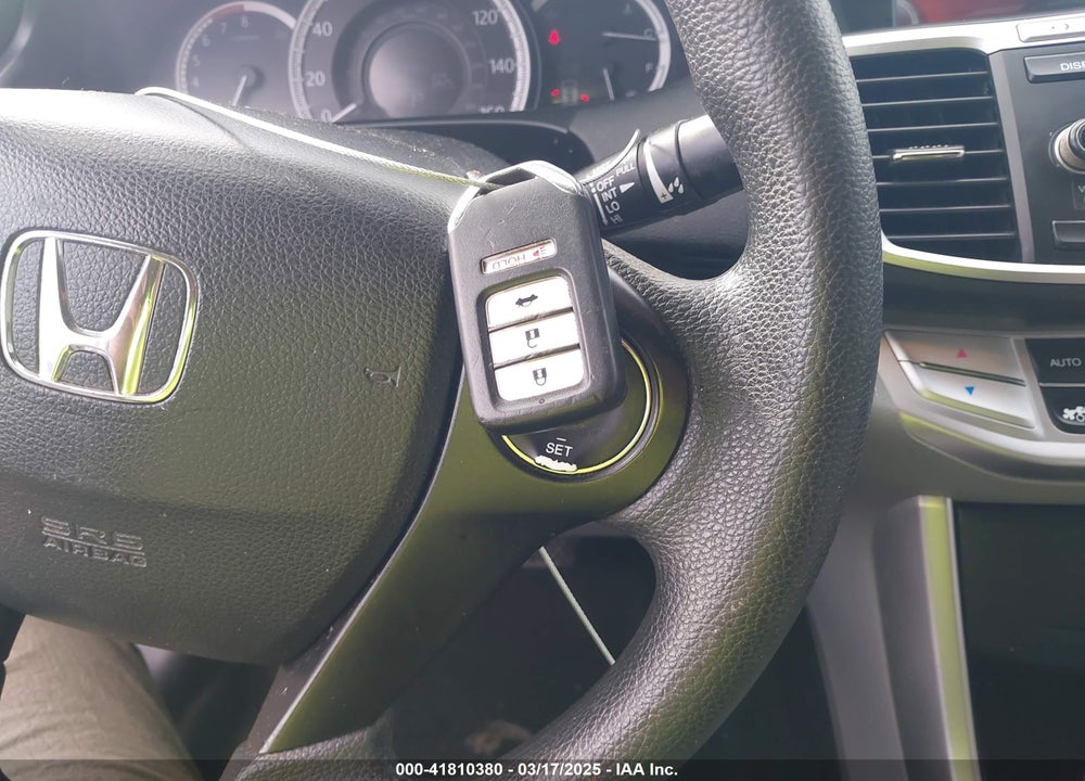 2013 HONDA ACCORD VIN: 1HGCR2F72DA160742