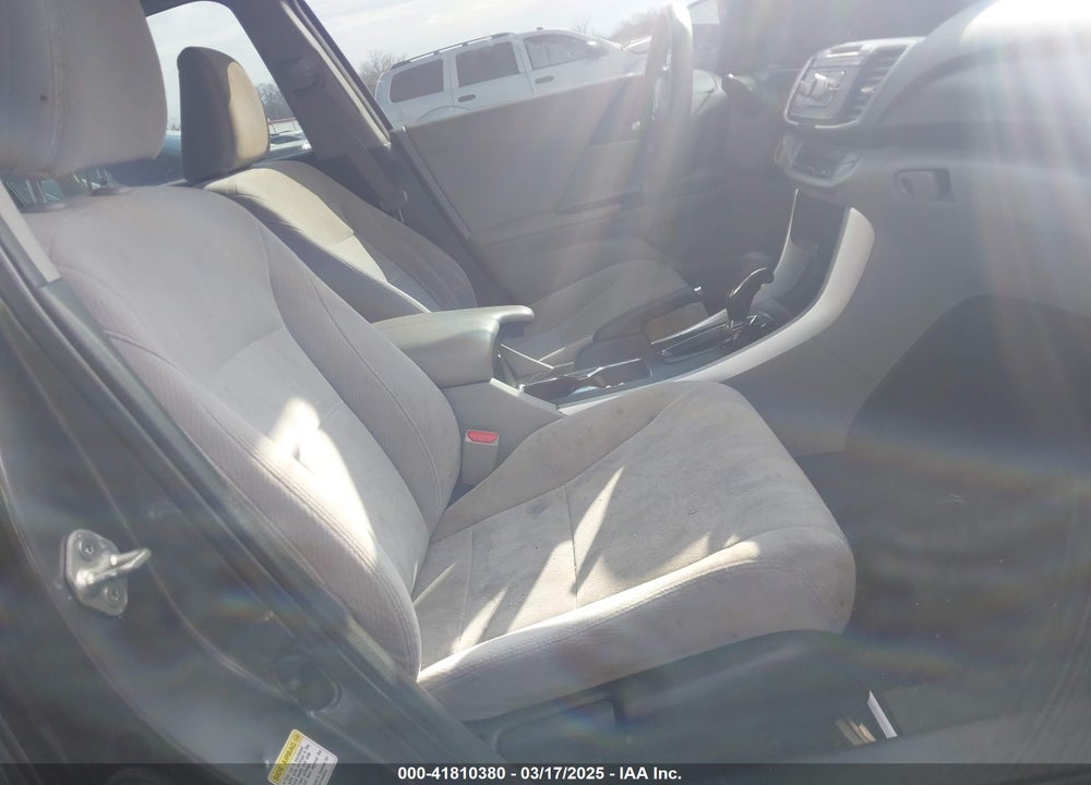 2013 HONDA ACCORD VIN: 1HGCR2F72DA160742