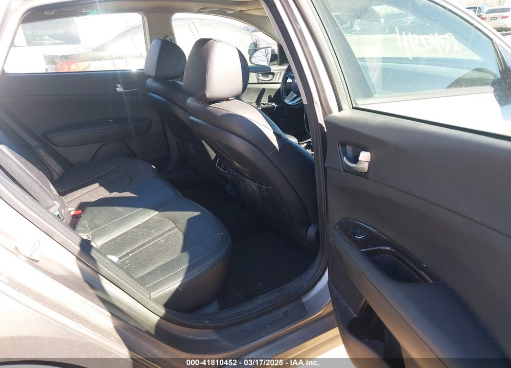 2019 KIA OPTIMA VIN: 5XXGU4L13KG313771