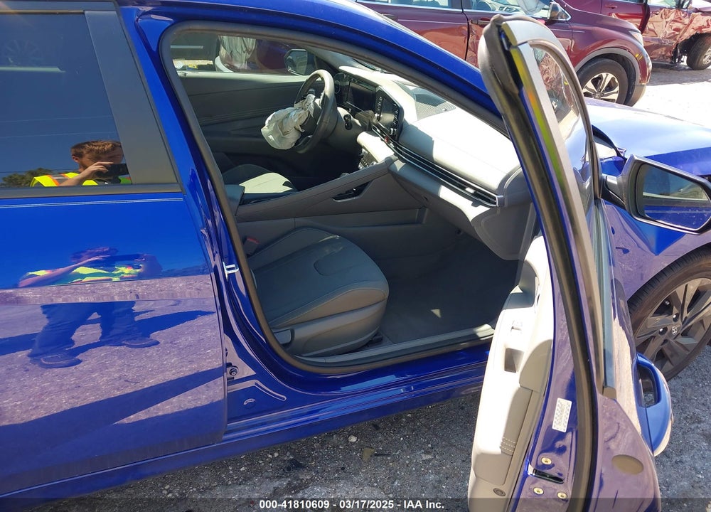 2021 HYUNDAI ELANTRA SEL VIN: KMHLS4AG9MU066373