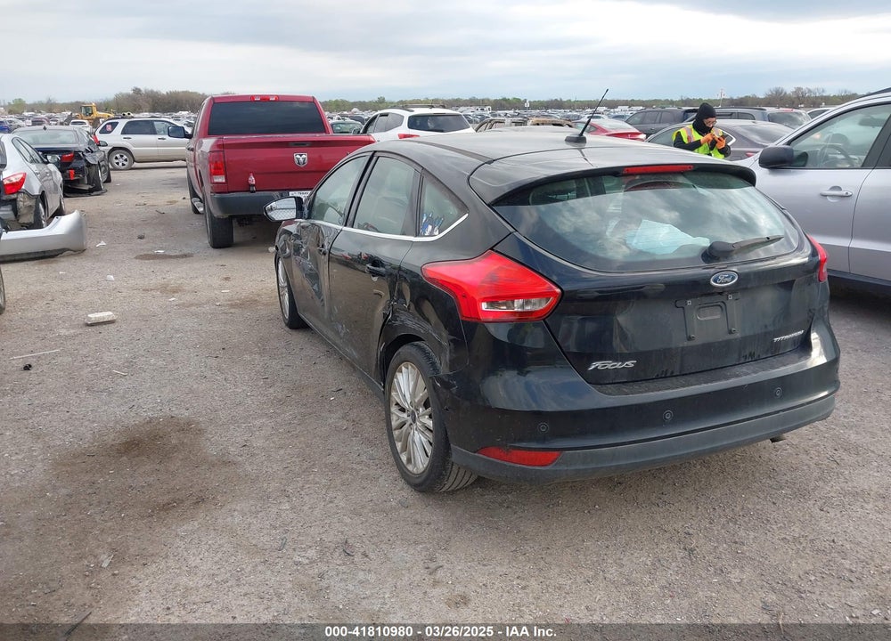2018 FORD FOCUS TITANIUM VIN: 1FADP3N24JL252493