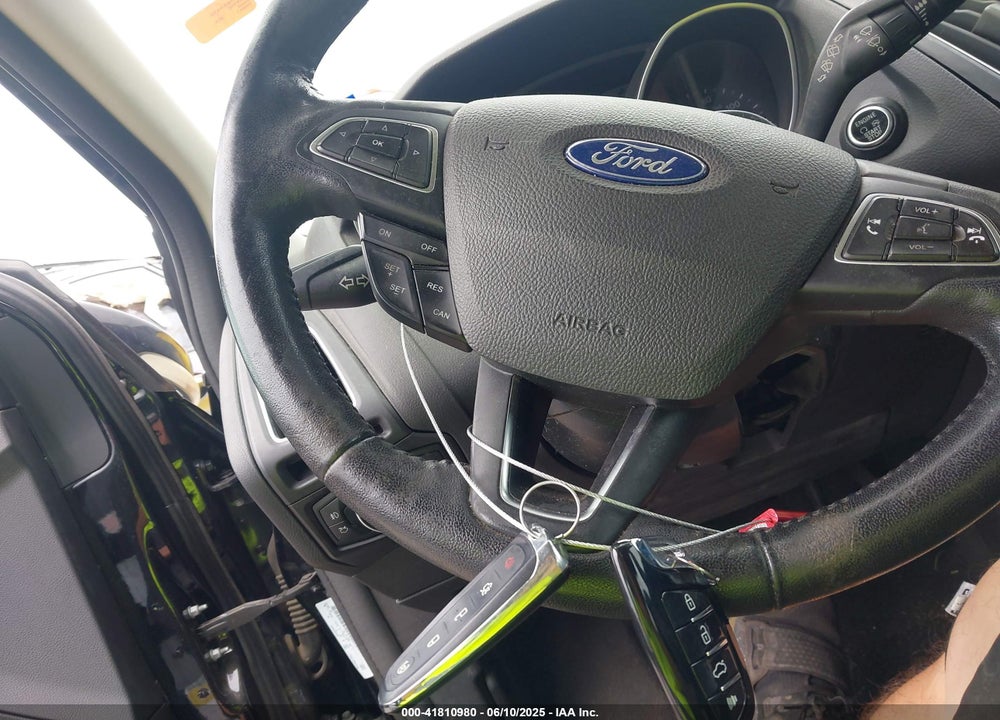 2018 FORD FOCUS TITANIUM VIN: 1FADP3N24JL252493