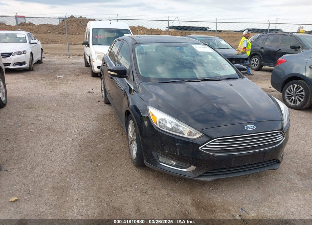 2018 FORD FOCUS TITANIUM VIN: 1FADP3N24JL252493