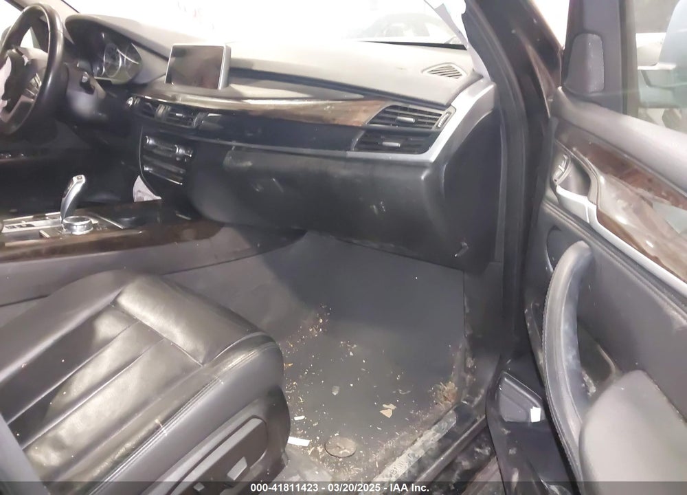 2016 BMW X5 VIN: 5UXKR0C50G0P23054