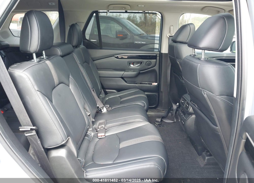 2023 HONDA PILOT VIN: 5FNYG2H73PB000968