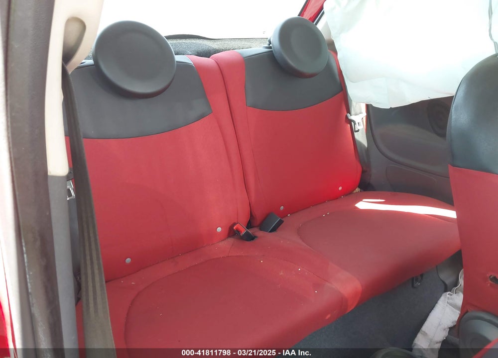 2015 FIAT 500 VIN: 3C3CFFAR8FT502119