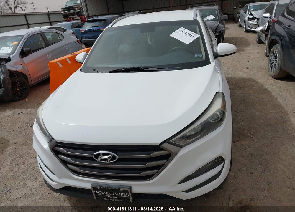 2016 HYUNDAI TUCSON SE VIN: KM8J33A47GU156114