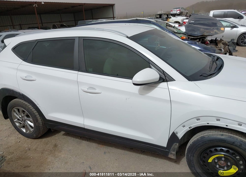 2016 HYUNDAI TUCSON SE VIN: KM8J33A47GU156114