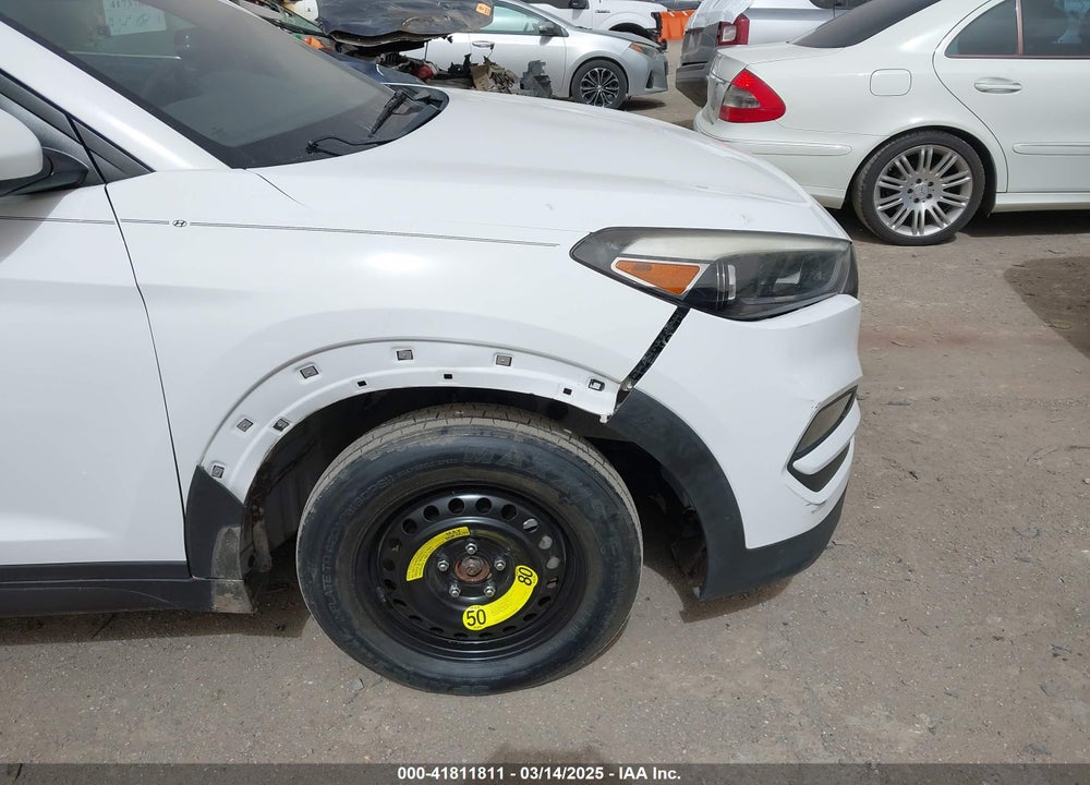 2016 HYUNDAI TUCSON SE VIN: KM8J33A47GU156114