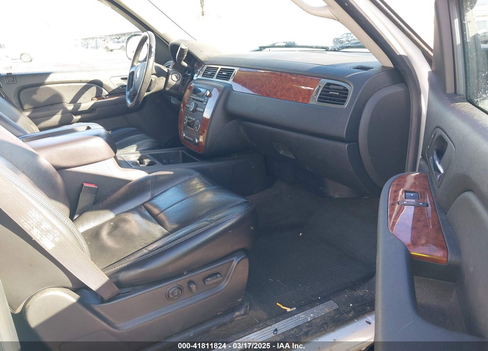 2007 CHEVROLET SUBURBAN 1500 LT VIN: 1GNFK16357J184567