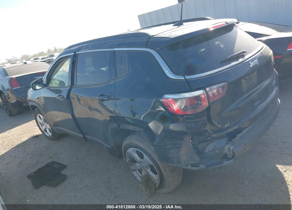 2018 JEEP COMPASS LATITUDE FWD VIN: 3C4NJCBB2JT267700