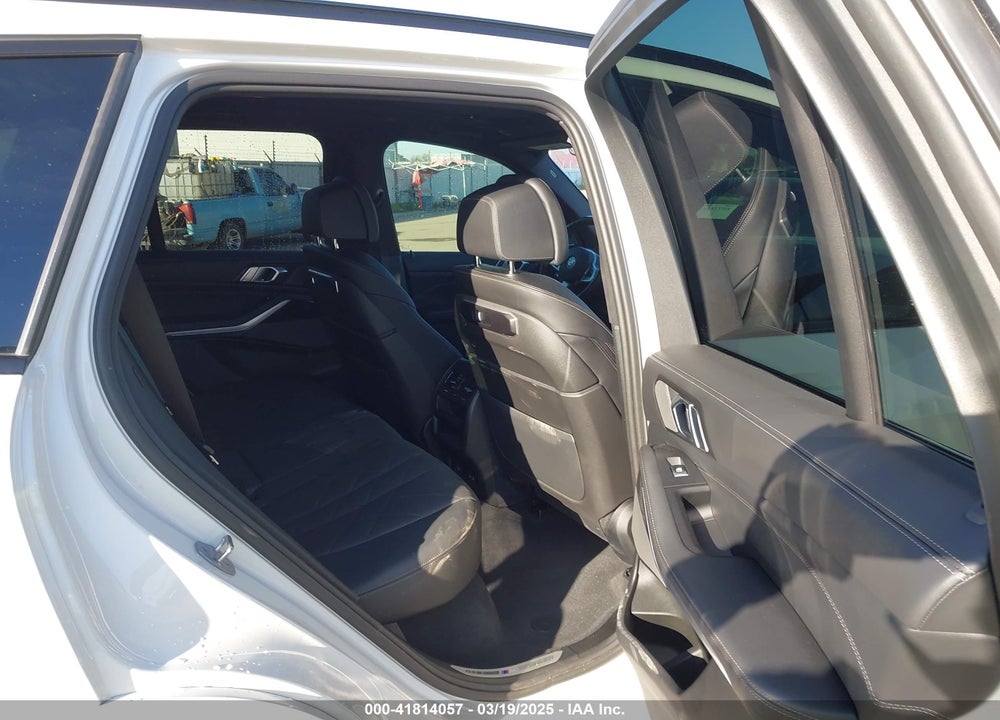 2024 BMW X5 VIN: 5UX13EU08R9U51221