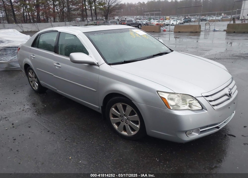 2005 TOYOTA AVALON XLS VIN: 4T1BK36B45U048903