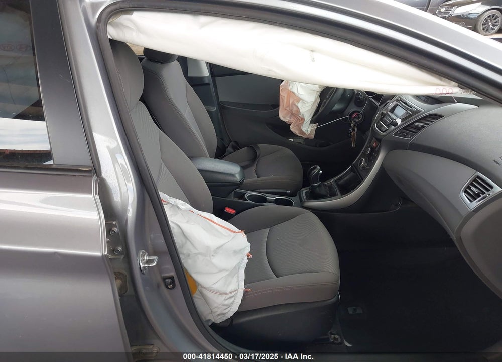 2015 HYUNDAI ELANTRA SE VIN: KMHDH4AE0FU449655
