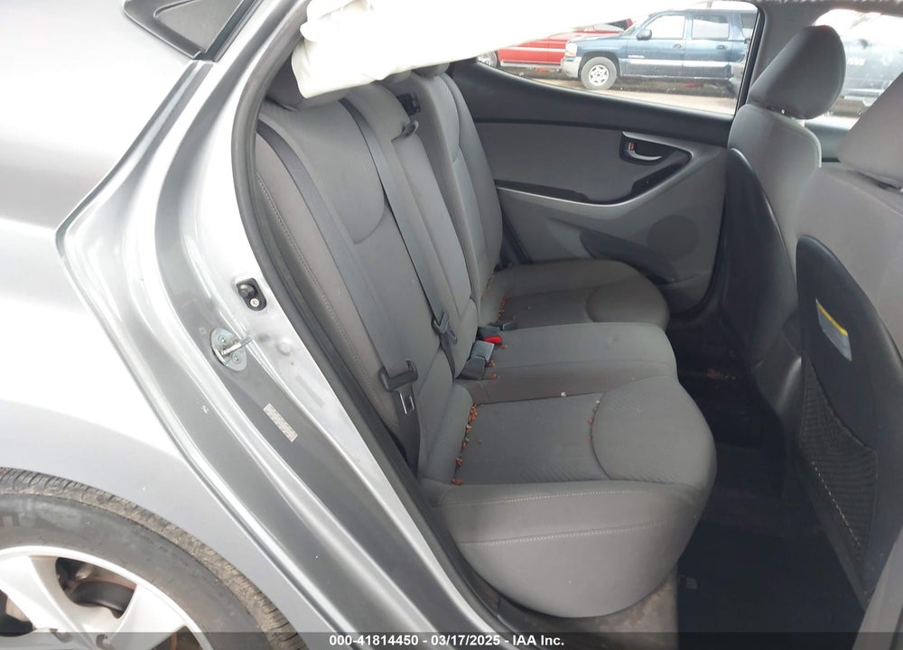 2015 HYUNDAI ELANTRA SE VIN: KMHDH4AE0FU449655