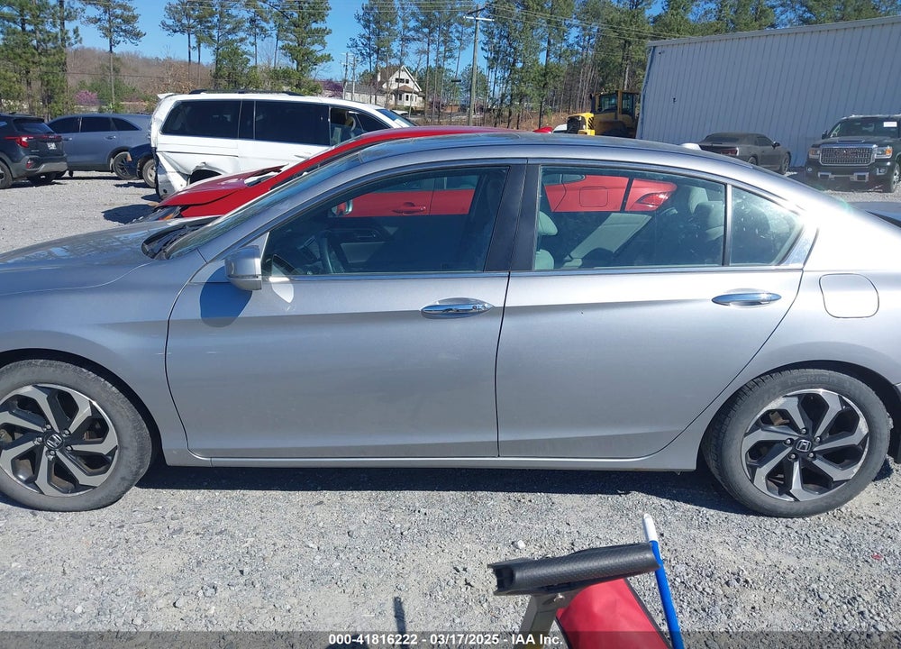 2017 HONDA ACCORD EX VIN: 1HGCR2F70HA104031