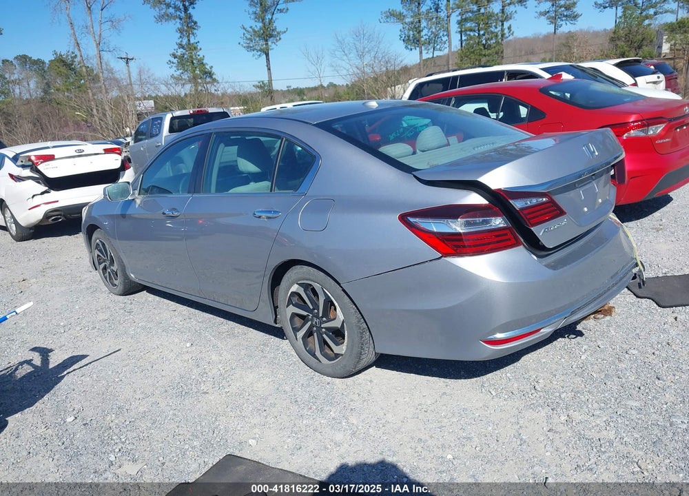 2017 HONDA ACCORD EX VIN: 1HGCR2F70HA104031