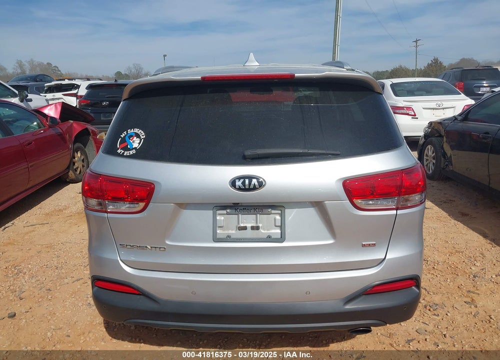 2018 KIA SORENTO VIN: 5XYPG4A33JG417196