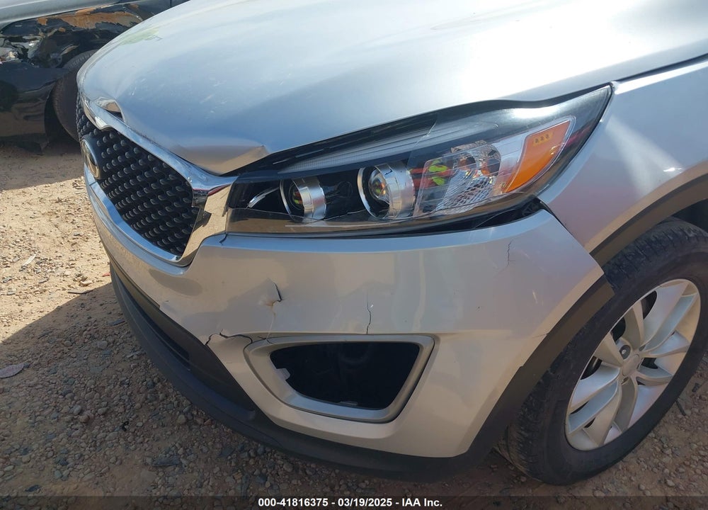 2018 KIA SORENTO VIN: 5XYPG4A33JG417196