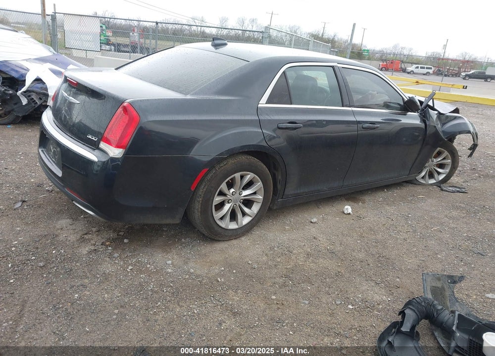 2015 CHRYSLER 300 LIMITED VIN: 2C3CCAAG4FH864211