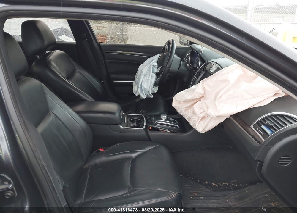 2015 CHRYSLER 300 LIMITED VIN: 2C3CCAAG4FH864211