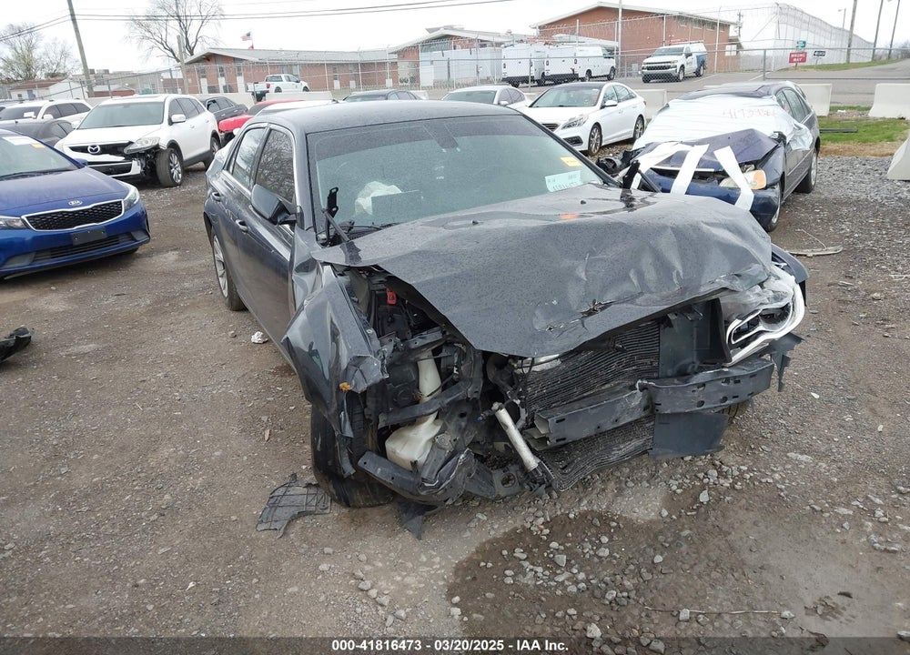 2015 CHRYSLER 300 LIMITED VIN: 2C3CCAAG4FH864211