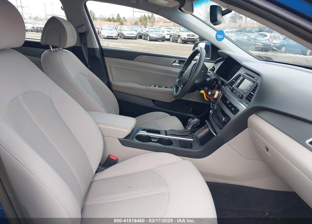 2015 HYUNDAI SONATA VIN: 5NPE24AF6FH231832