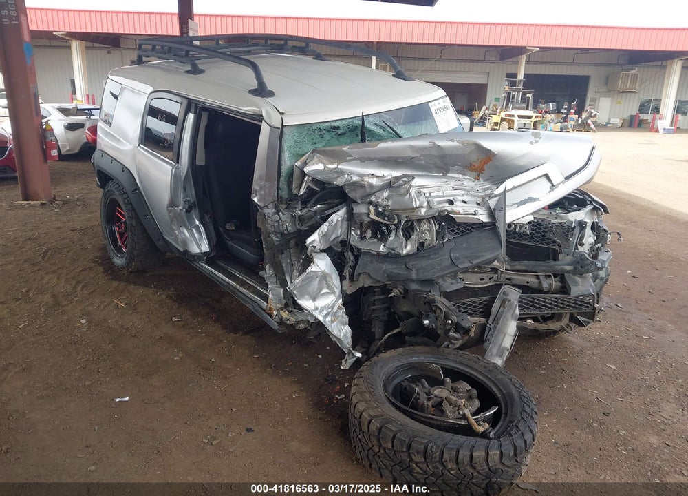 2007 TOYOTA FJ CRUISER VIN: JTEZU11F870013685