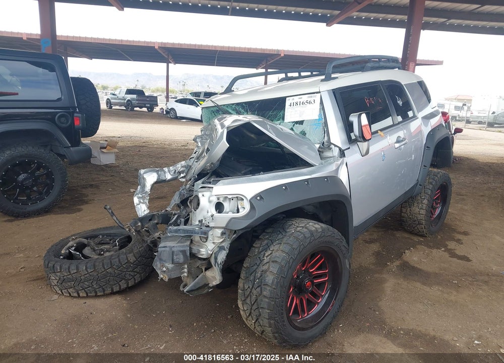 2007 TOYOTA FJ CRUISER VIN: JTEZU11F870013685
