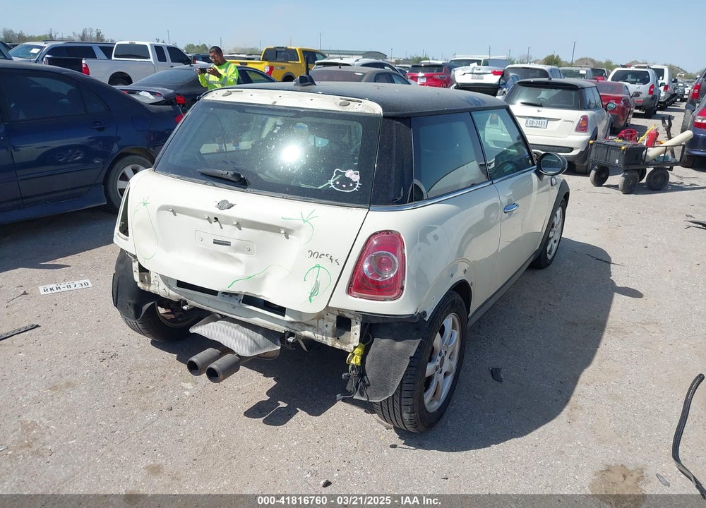 2013 MINI HARDTOP COOPER S VIN: WMWSV3C51DT390742