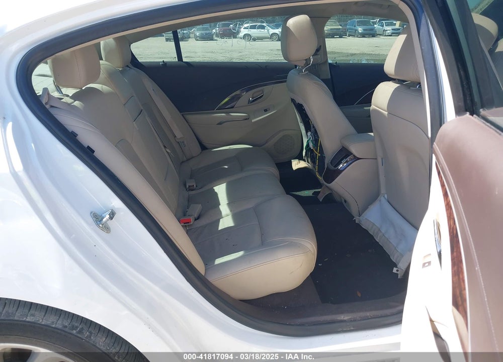 2016 BUICK LACROSSE VIN: 1G4GB5G33GF170913