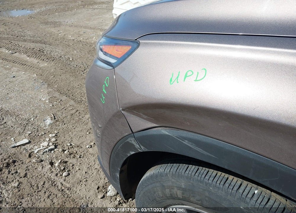2019 HYUNDAI SANTA FE VIN: 5NMS2CAD0KH117649