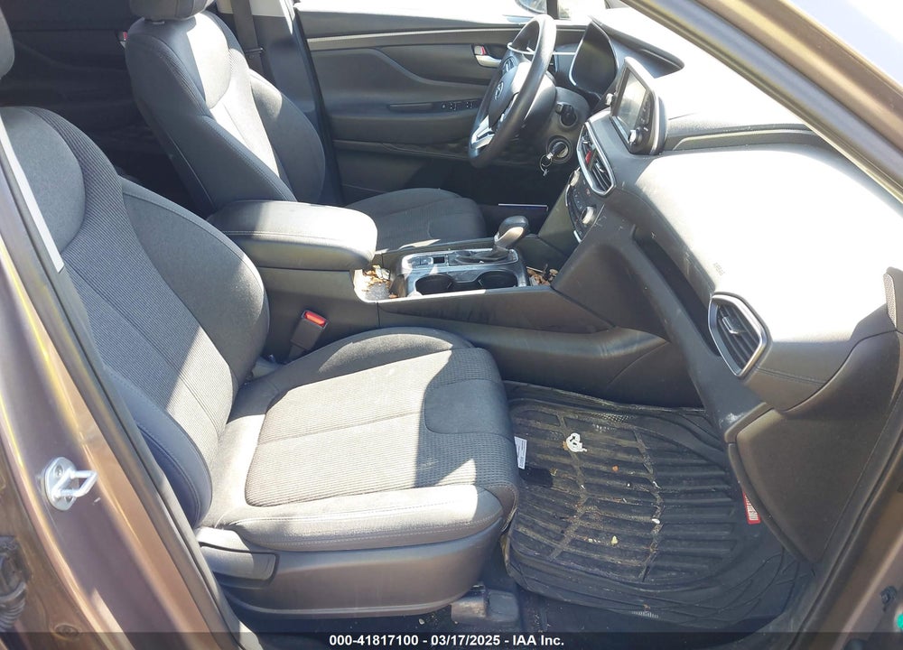 2019 HYUNDAI SANTA FE VIN: 5NMS2CAD0KH117649