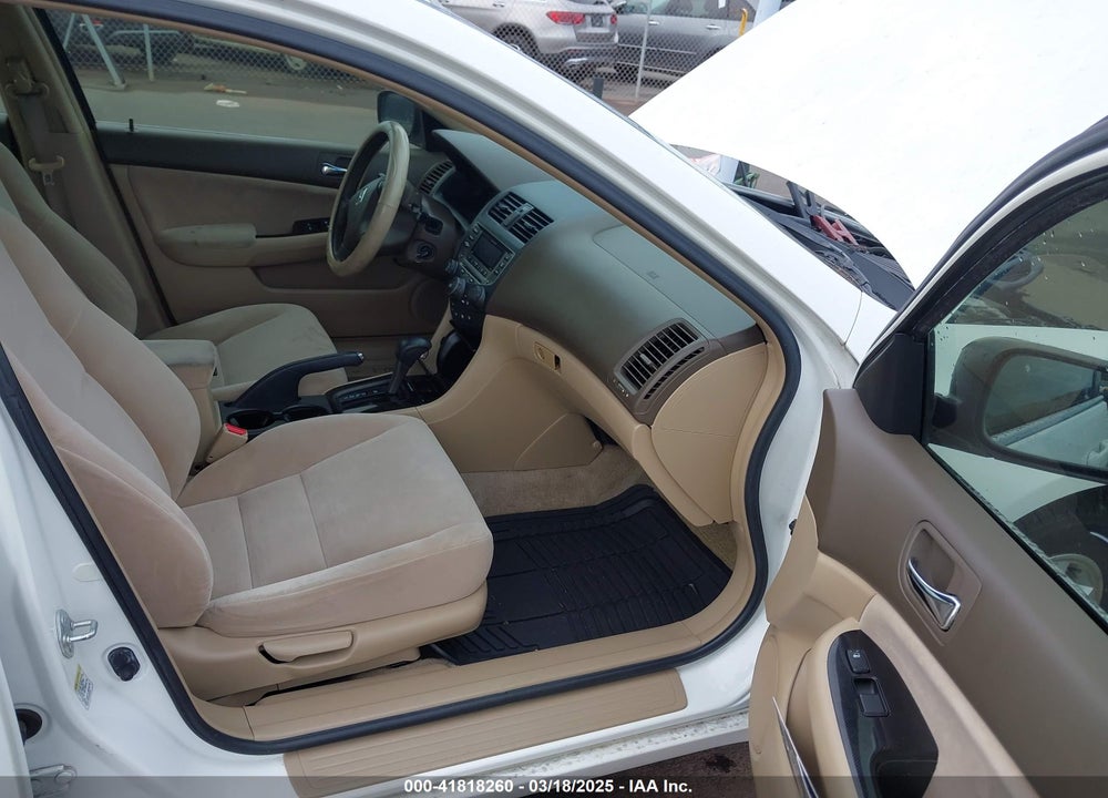 2007 HONDA ACCORD 2.4 SE VIN: JHMCM56377C020690