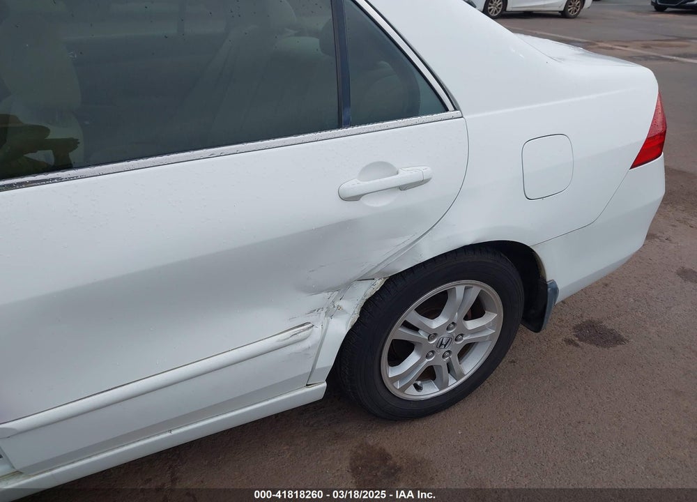 2007 HONDA ACCORD 2.4 SE VIN: JHMCM56377C020690