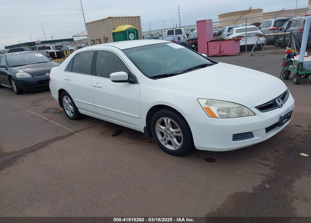 2007 HONDA ACCORD 2.4 SE VIN: JHMCM56377C020690