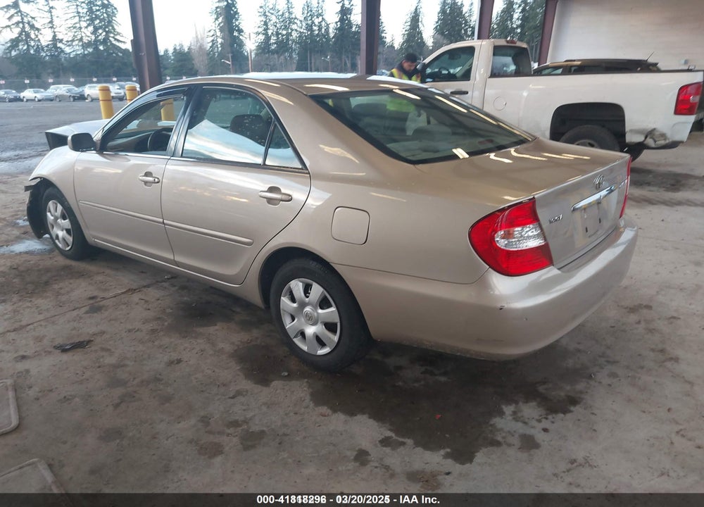 2004 TOYOTA CAMRY LE VIN: 4T1BE32K04U925558